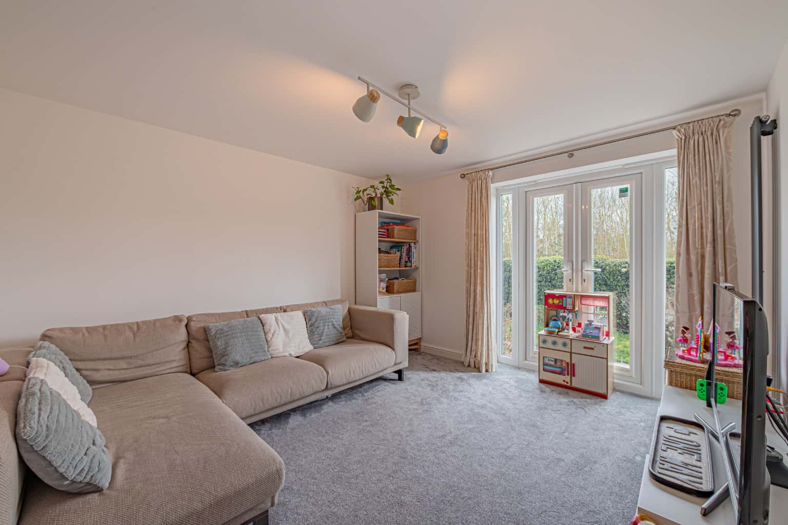 5 Bedroom detached house for sale Property image 8