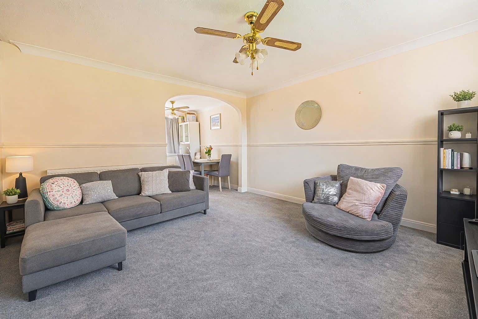 Three bedroom end of terrace home located in Pembroke Avenue, Eynesbury, St. Neots Property image 2