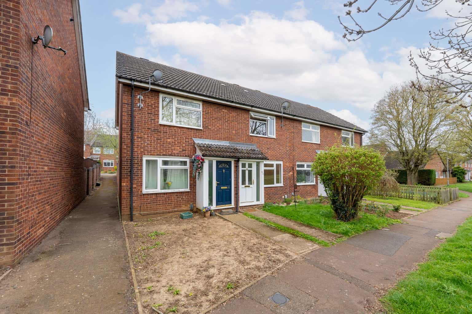 2 Bedroom terraced house for sale Property image 1