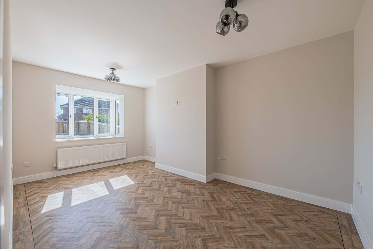 REFURBISHED TWO BED HOME WITH BAY LOUNGE, DRIVEWAY & GARDEN IN EATON SOCON – NO CHAIN Property image 4