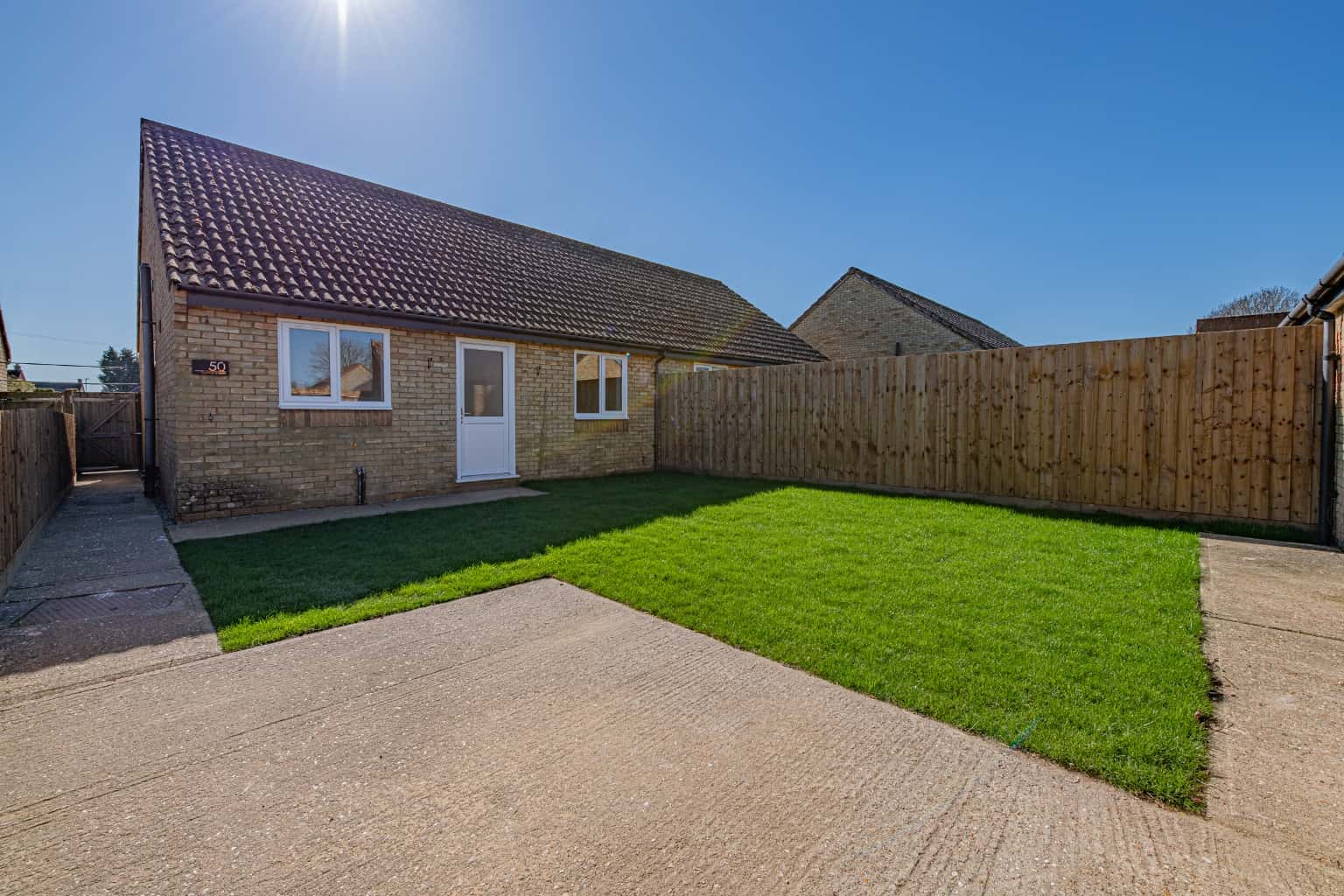 REFURBISHED TWO BED HOME WITH BAY LOUNGE, DRIVEWAY & GARDEN IN EATON SOCON – NO CHAIN Property image 12