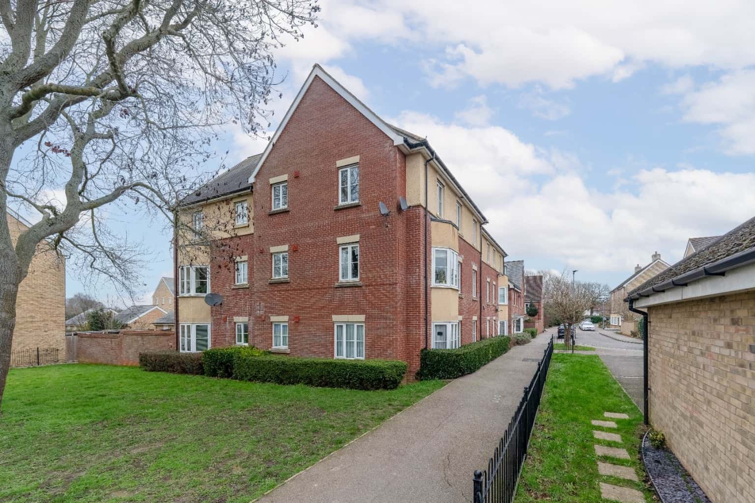 Beautifully Presented Two Bedroom Apartment in Papworth Everard Property image 9