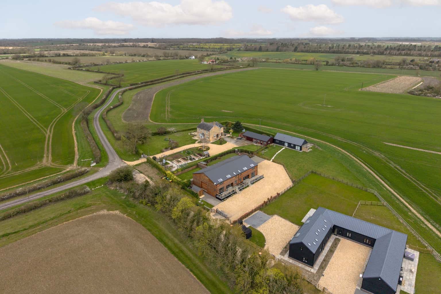 Stunning 4 Bed Semi-Detached Barn Conversion: Rural Charm, Modern Luxury Near St Neots Property image 1