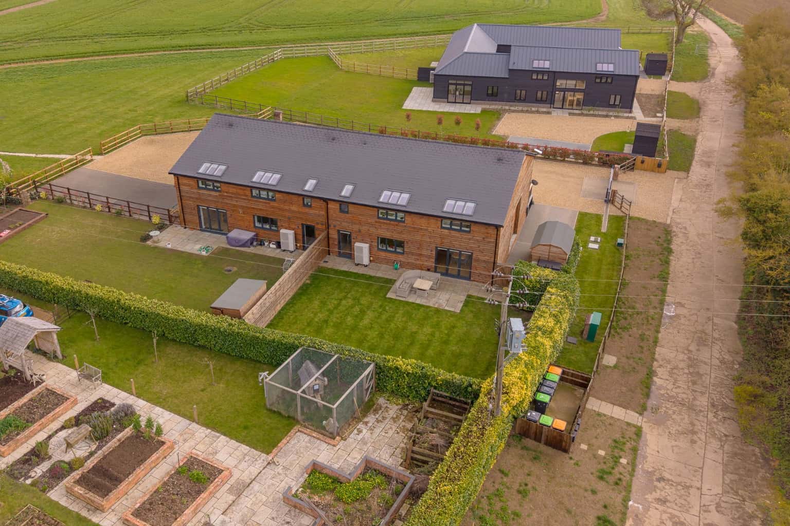 Stunning 4 Bed Semi-Detached Barn Conversion: Rural Charm, Modern Luxury Near St Neots Property image 25