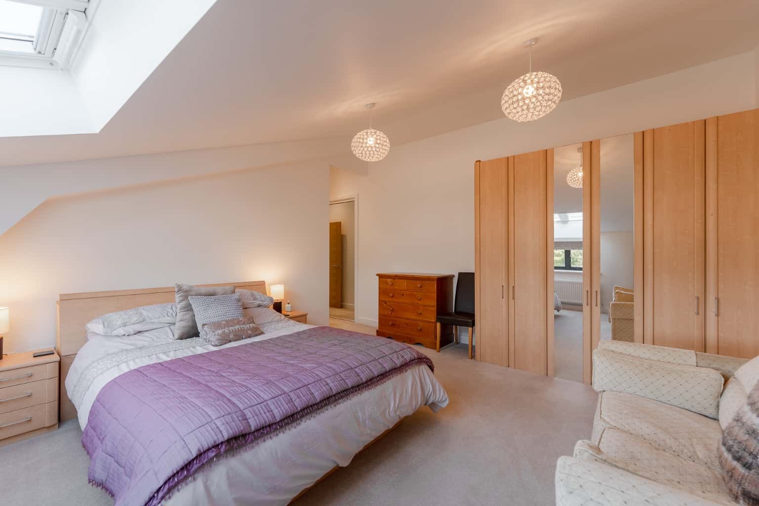 Stunning 4 Bed Semi-Detached Barn Conversion: Rural Charm, Modern Luxury Near St Neots Property image 17