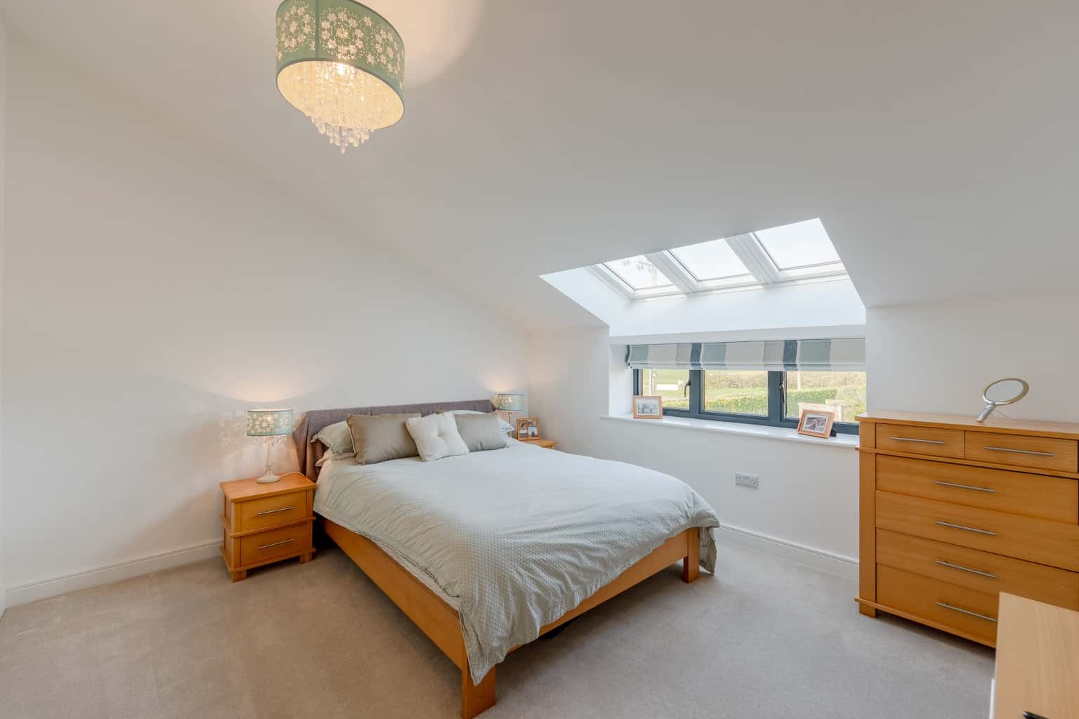 Stunning 4 Bed Semi-Detached Barn Conversion: Rural Charm, Modern Luxury Near St Neots Property image 18