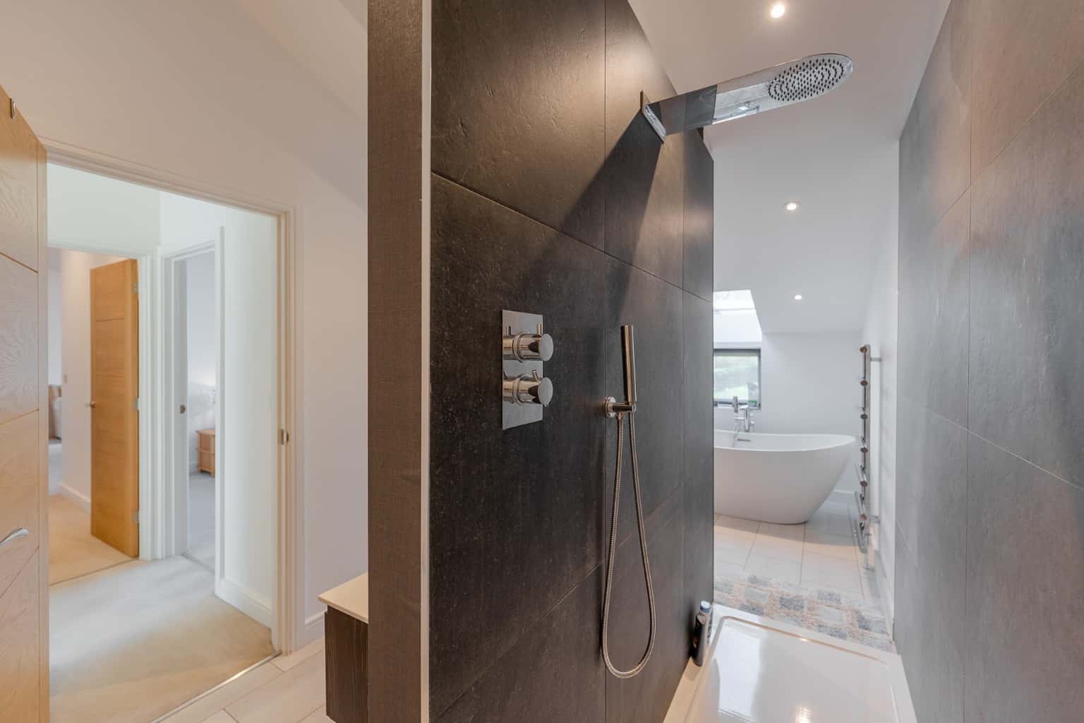Stunning 4 Bed Semi-Detached Barn Conversion: Rural Charm, Modern Luxury Near St Neots Property image 16
