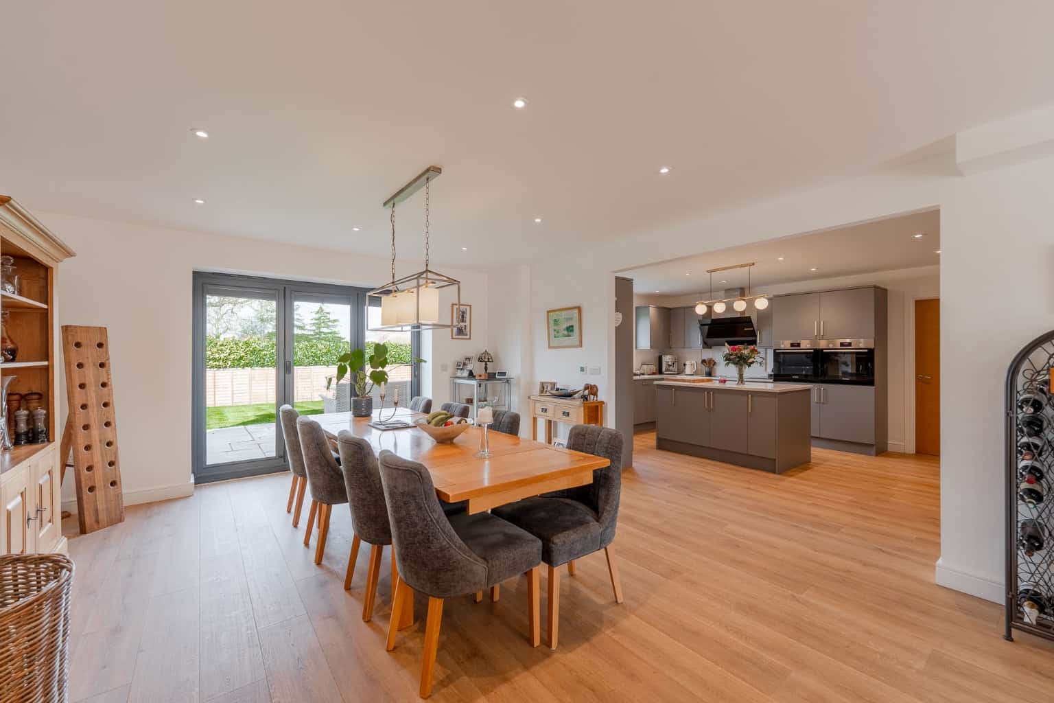 Stunning 4 Bed Semi-Detached Barn Conversion: Rural Charm, Modern Luxury Near St Neots Property image 5