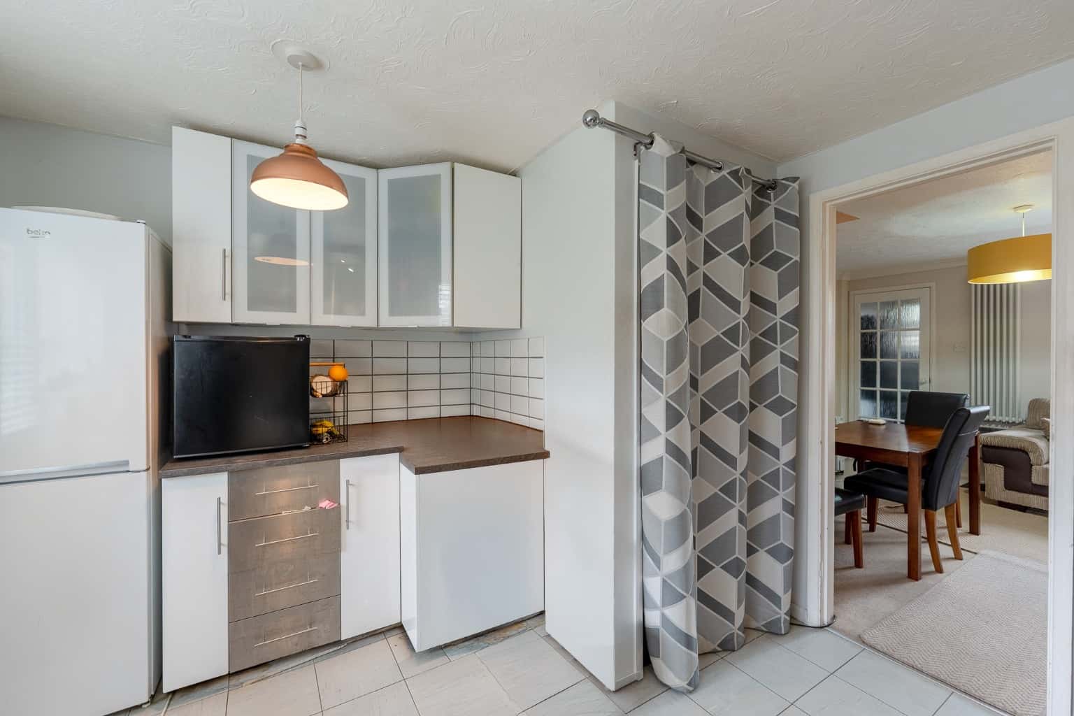 Stylish & Well-Presented Two Bedroom Home With Allocated Parking And For Sale with No Chain Property image 5
