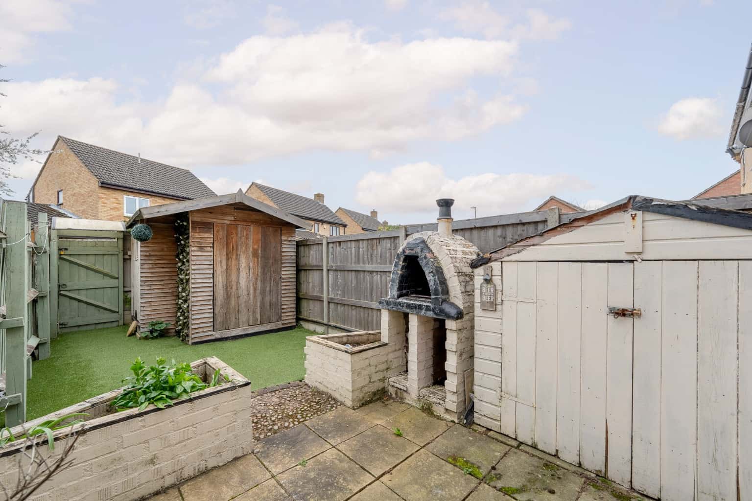 Stylish & Well-Presented Two Bedroom Home With Allocated Parking And For Sale with No Chain Property image 6