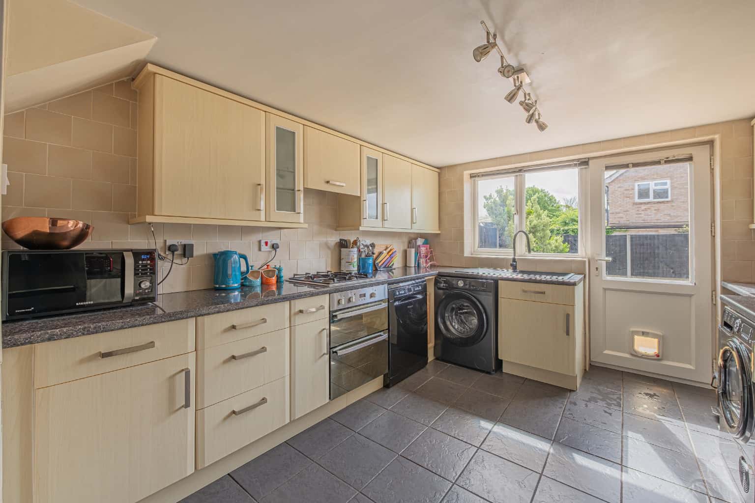 3 Bedroom terraced house for sale Property image 7