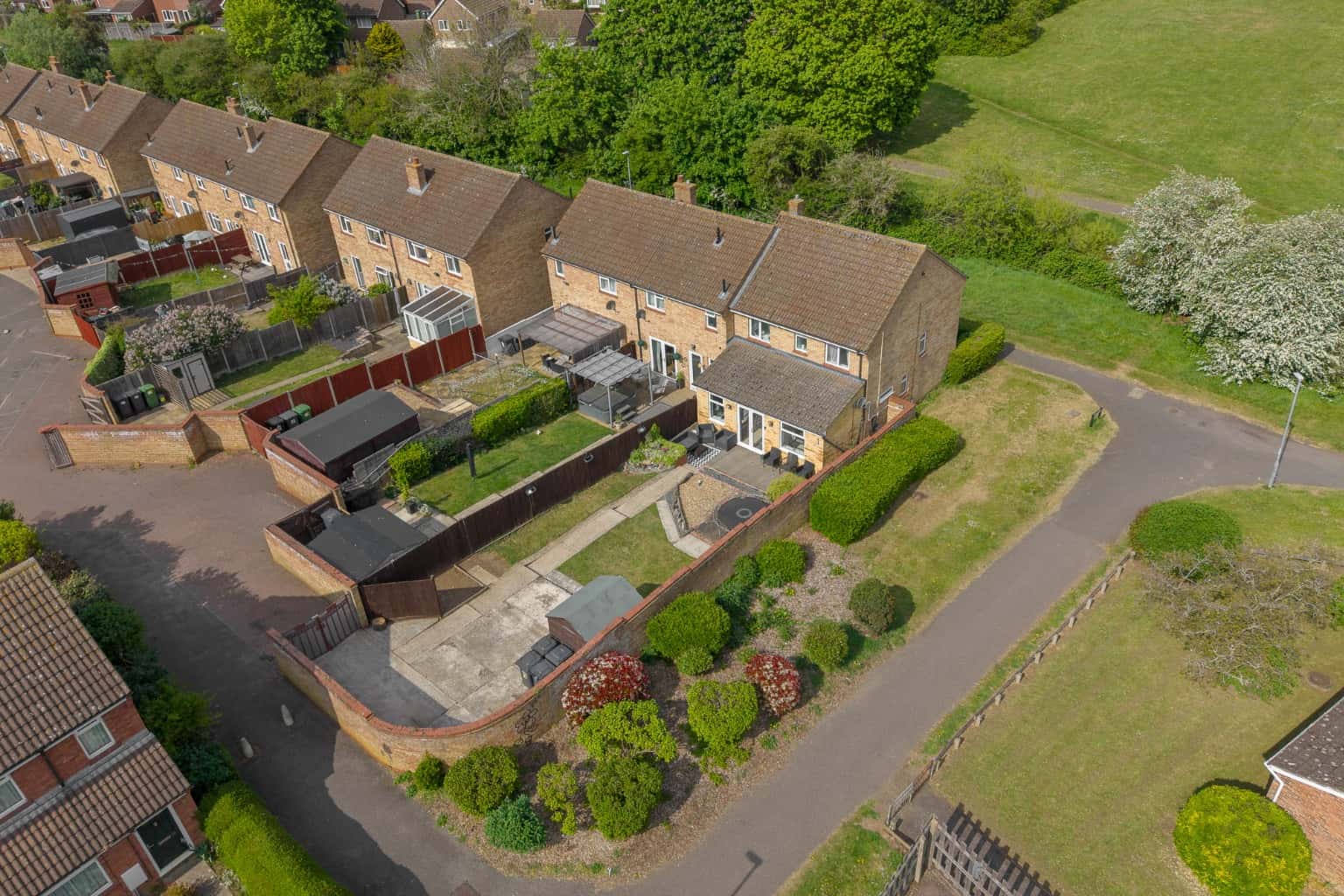Beautifully extended four bedroom end of terrace property overlooking open green space to front Property image 34