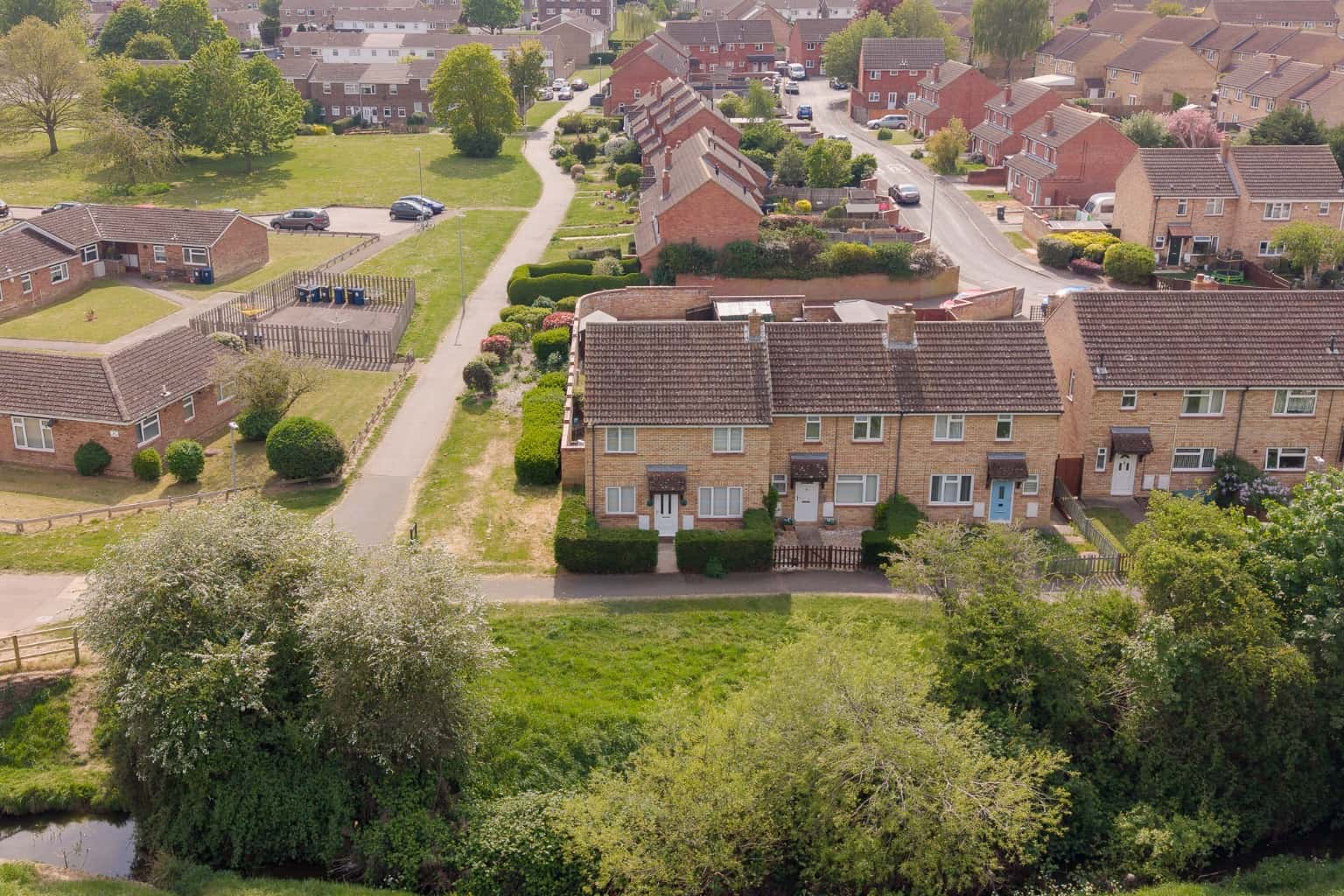 Beautifully extended four bedroom end of terrace property overlooking open green space to front Property image 25