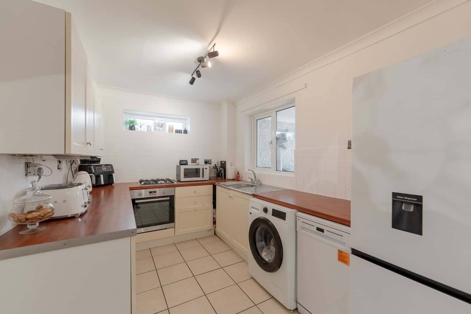 Beautifully extended four bedroom end of terrace property overlooking open green space to front Property image 10