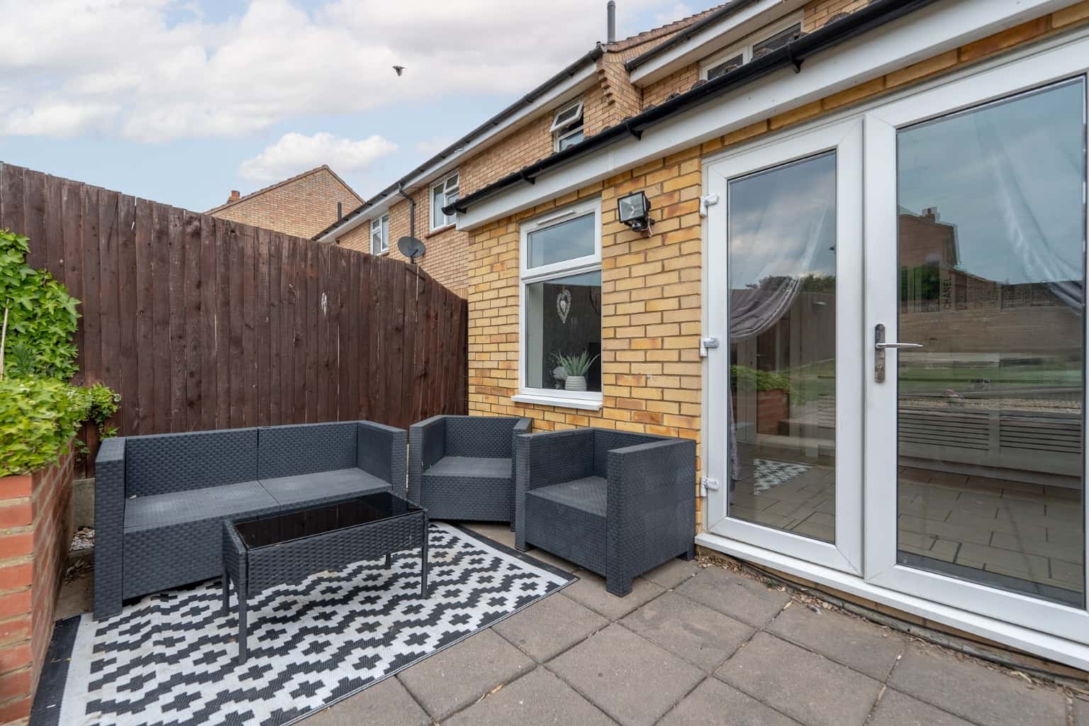 Beautifully extended four bedroom end of terrace property overlooking open green space to front Property image 26