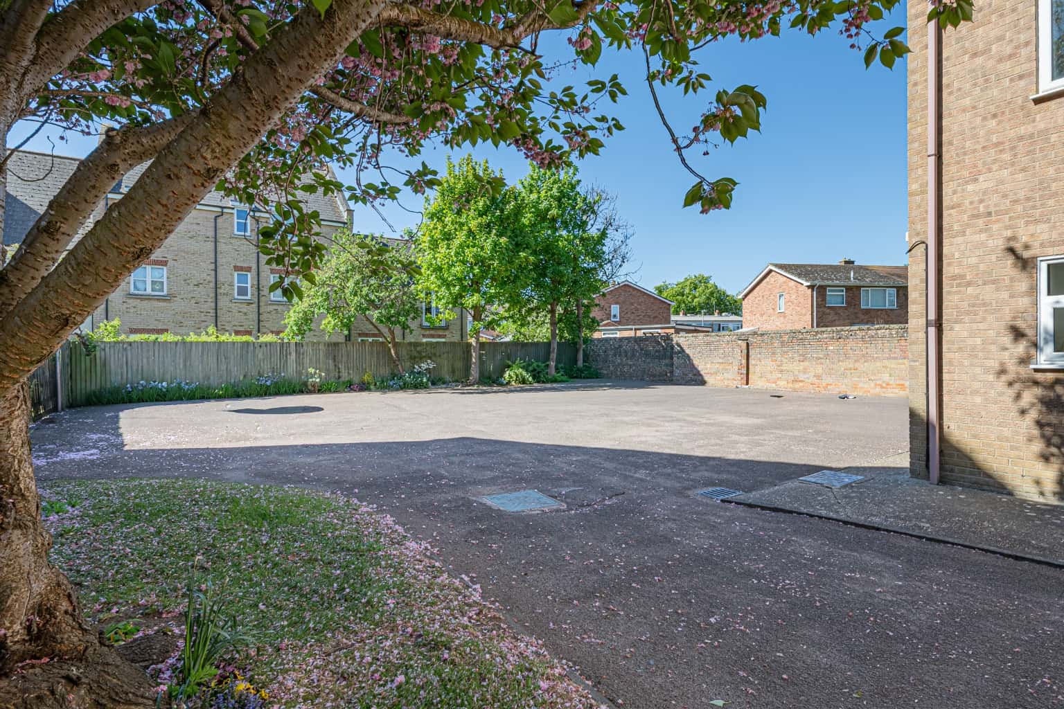 One bedroom maisonette located in Priory Mews St Neots. Property image 10