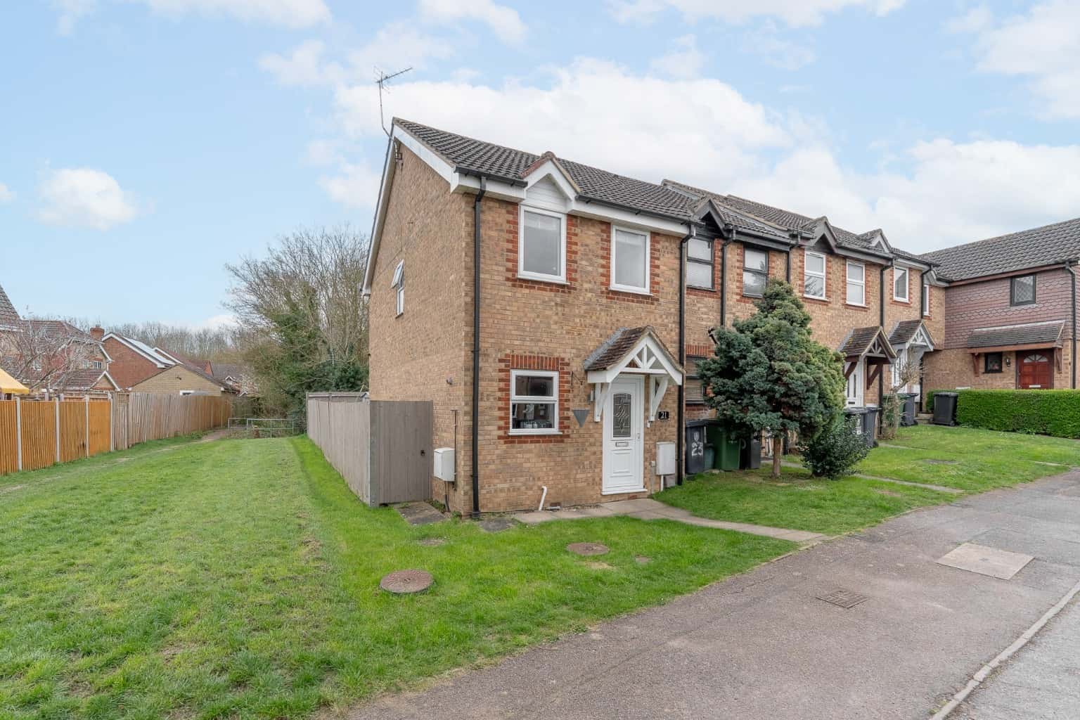Beautifully Presented Two Double Bedroom Home in Papworth Property image 1