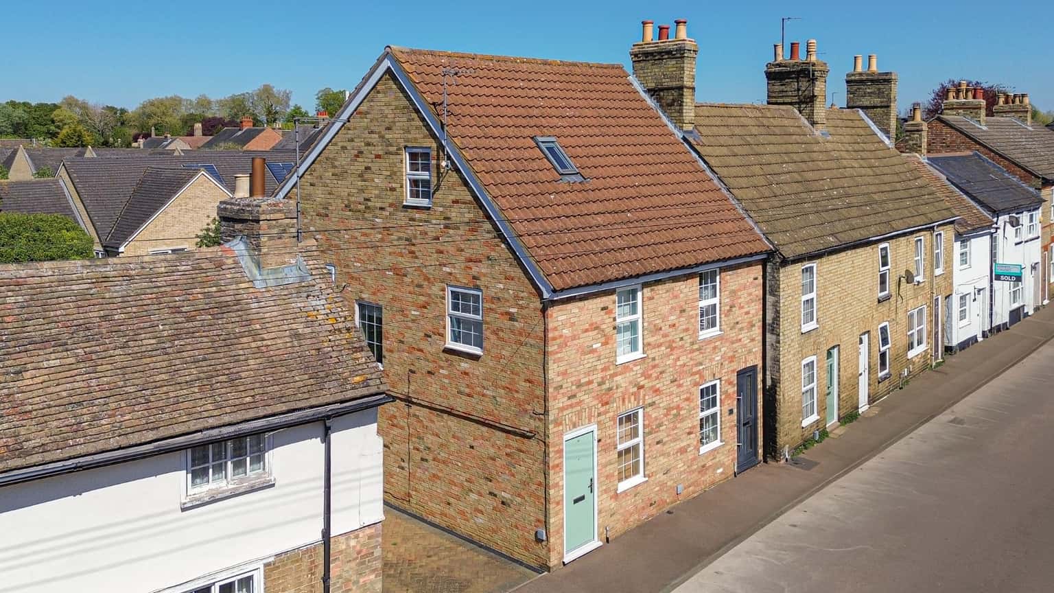 THREE BEDROOM END TERRACE WITH DRIVEWAY IN OLD EYNESBURY CLOSE TO TOWN AND RIVER OUSE GREAT LOCATION Property image 14