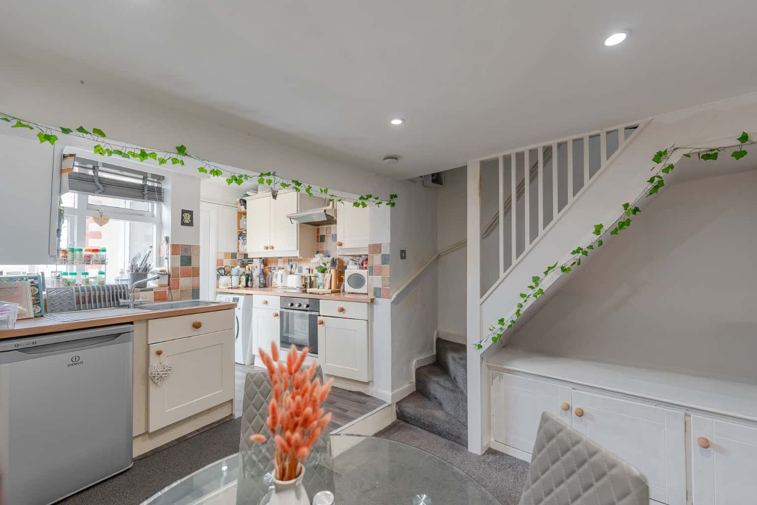 TWO BEDROOM COTTAGE CLOSE TO THE TOWN CENTRE Property image 5