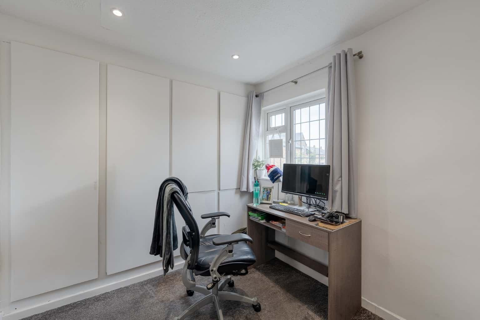 TWO BEDROOM COTTAGE CLOSE TO THE TOWN CENTRE Property image 10