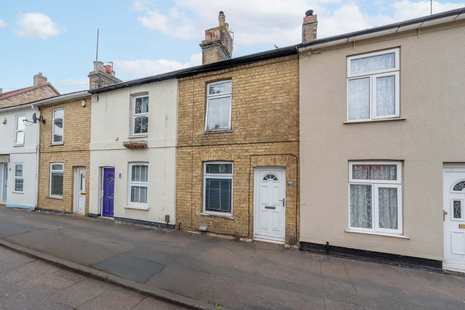TWO BEDROOM COTTAGE CLOSE TO THE TOWN CENTRE Property image 1