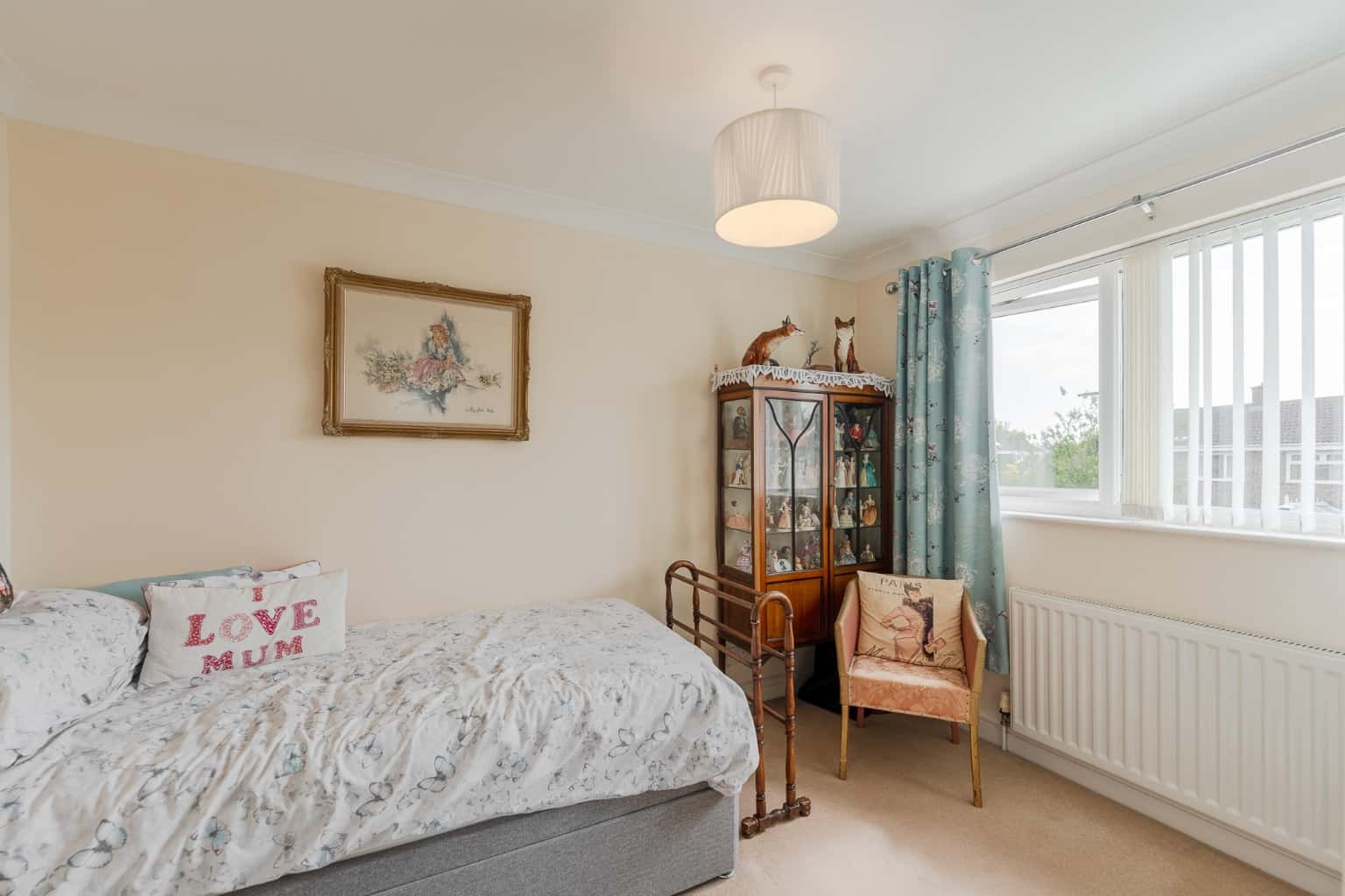 STUNNING EXTENDED FOUR BEDROOM SEMI DETACHED HOME IN PRIME ST NEOTS LOCATION WITH PARKING READY NOW! Property image 13