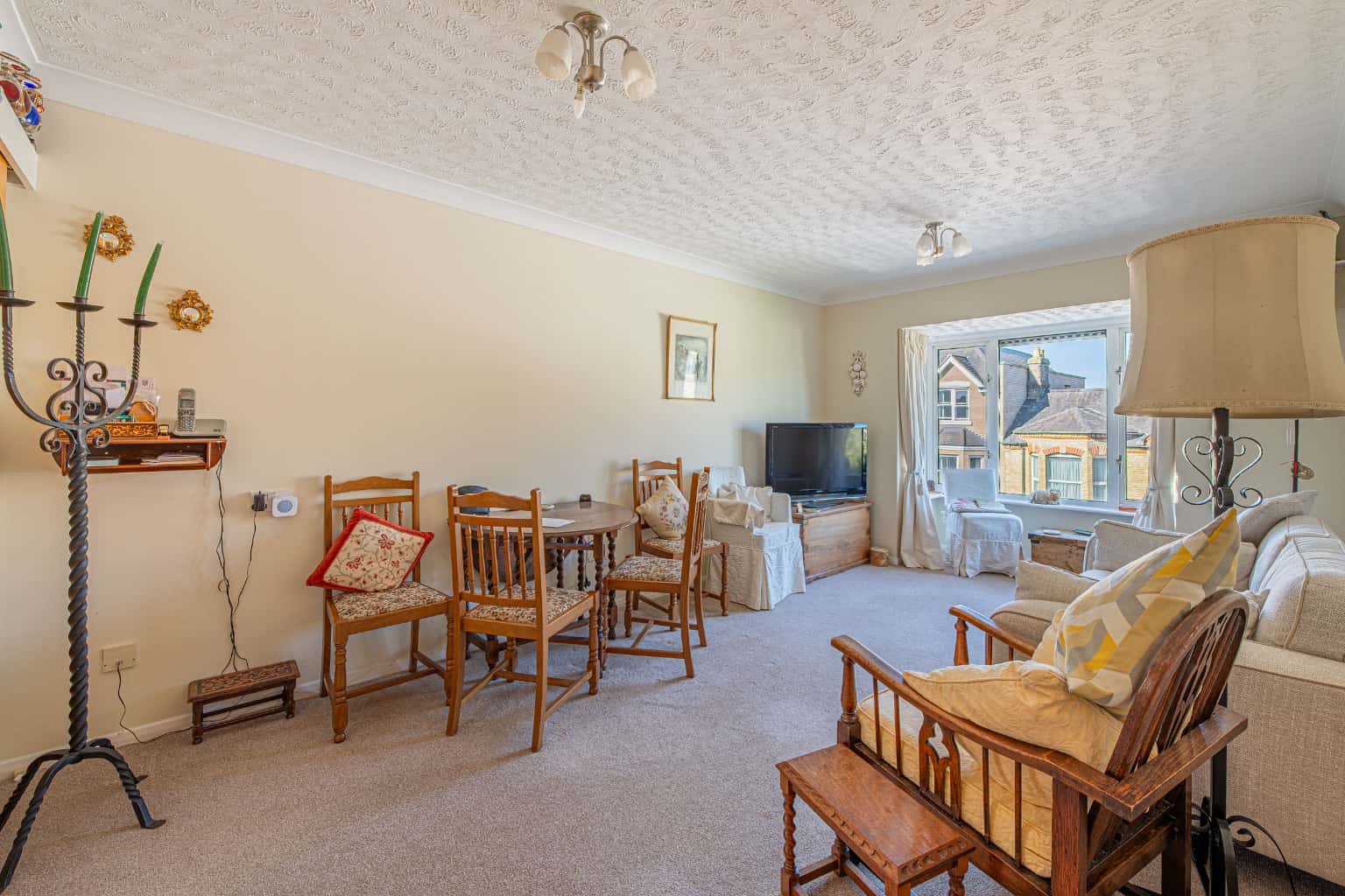 Two bedroom over 55's apartment in Old market Court St Neots Property image 3