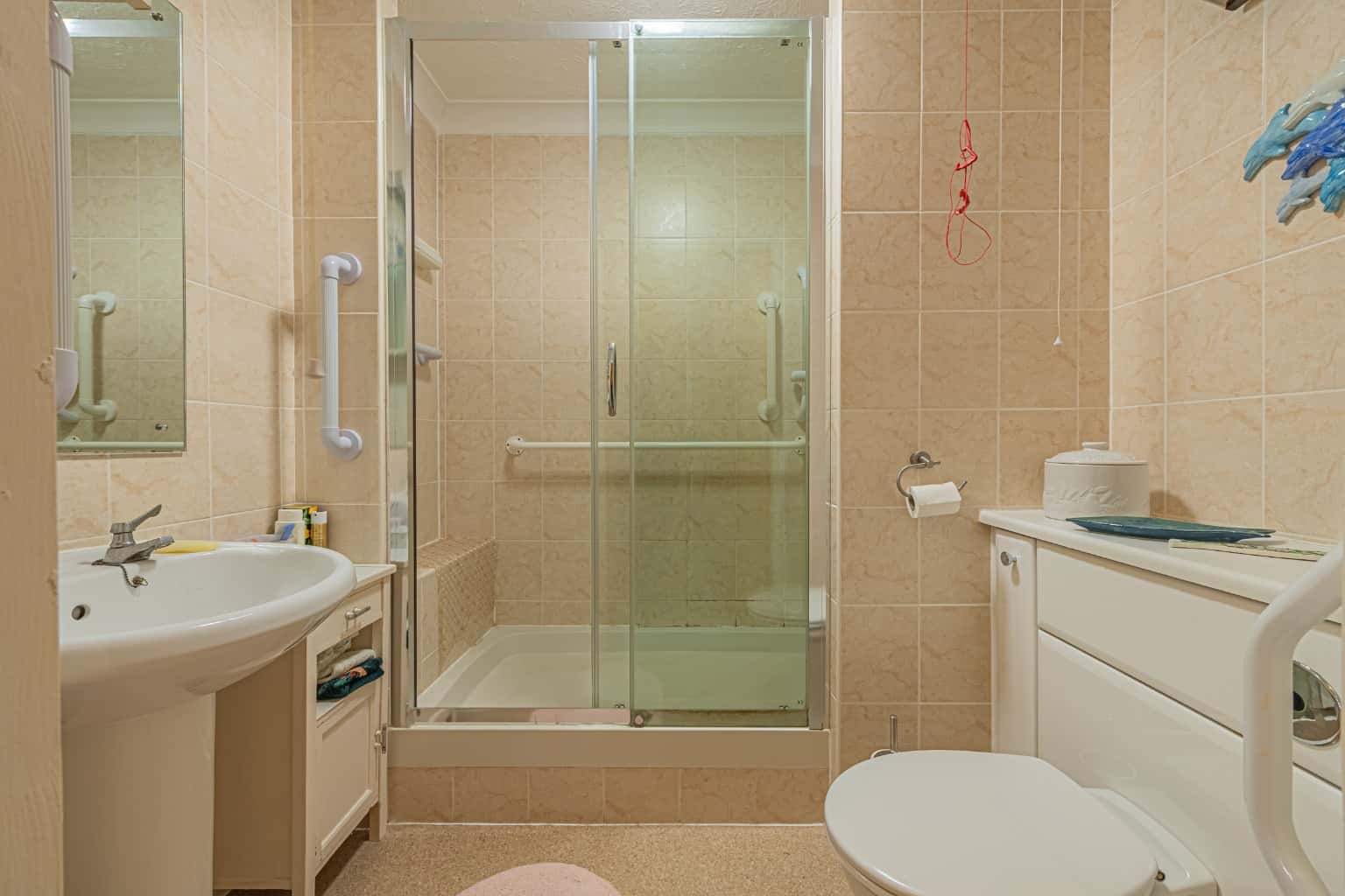 Two bedroom over 55's apartment in Old market Court St Neots Property image 7