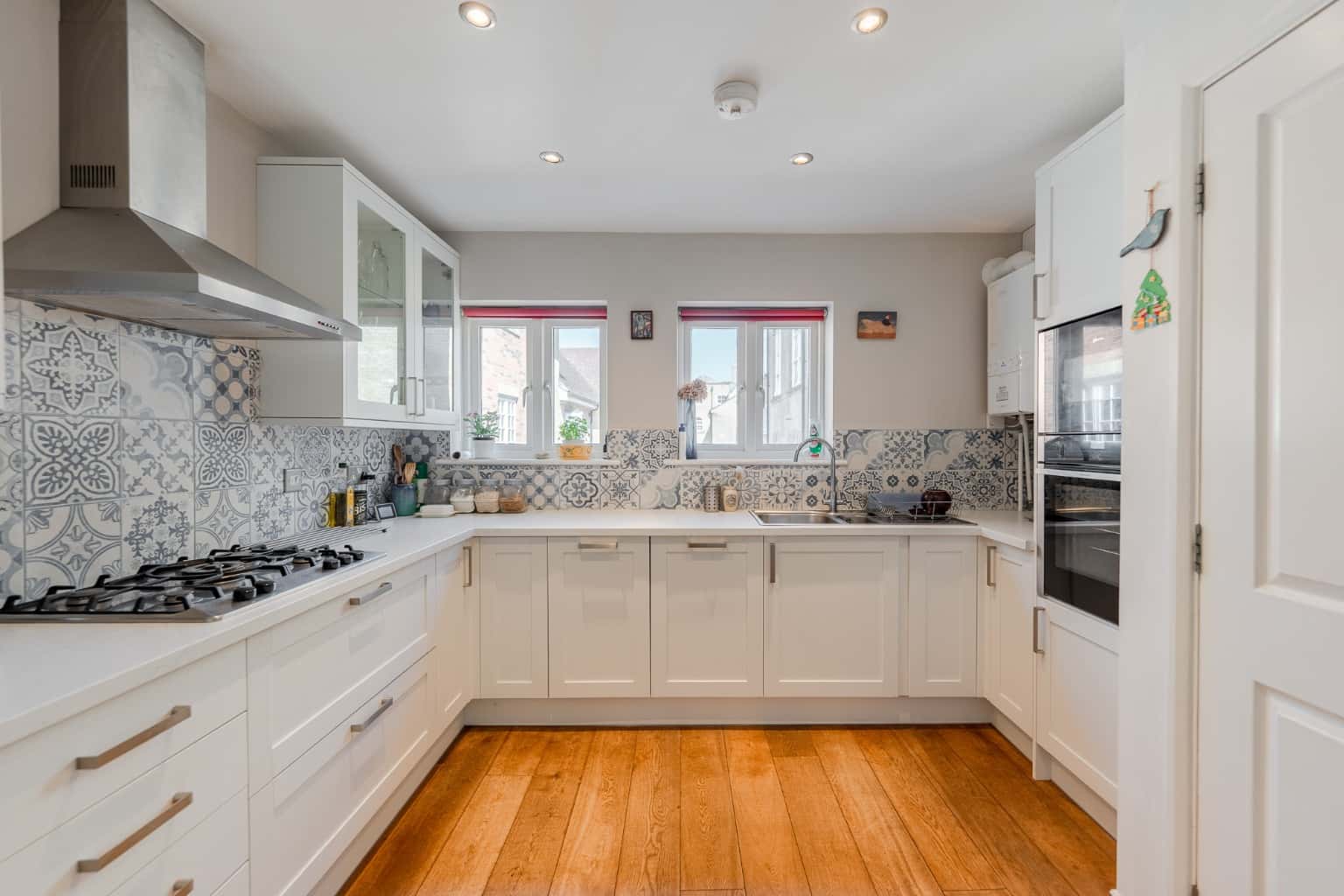 STUNNING THREE STOREY TOWN CENTRE HOME WITH GARAGE PARKING & HEN BROOK VIEWS NOW Property image 6