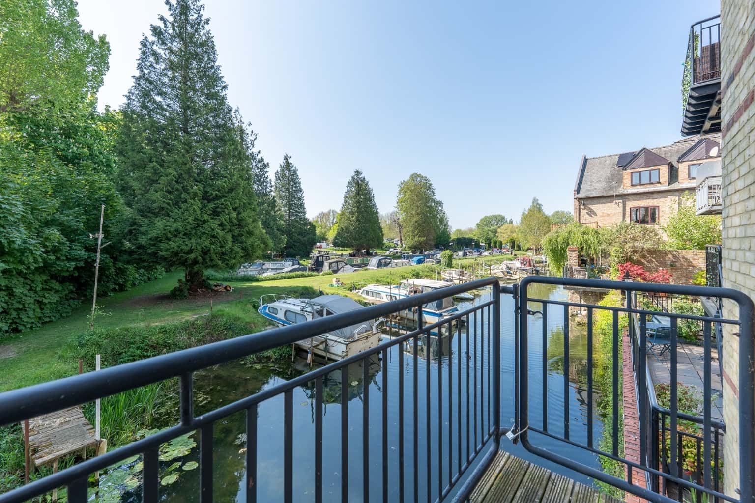 STUNNING THREE STOREY TOWN CENTRE HOME WITH GARAGE PARKING & HEN BROOK VIEWS NOW Property image 1