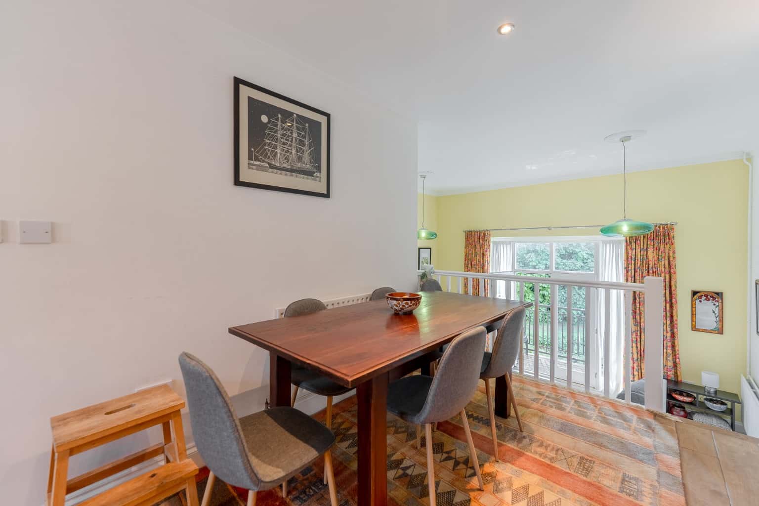 STUNNING THREE STOREY TOWN CENTRE HOME WITH GARAGE PARKING & HEN BROOK VIEWS NOW Property image 7