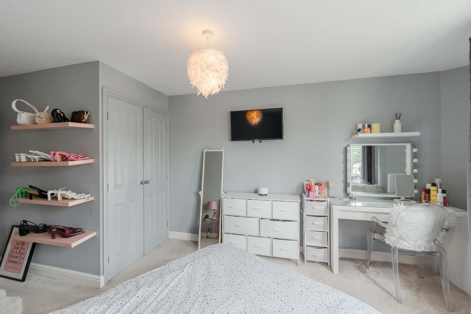 MODERN ONE BEDROOM APARTMENT CENTRAL LOCATION ALLOCATED PARKING Property image 8