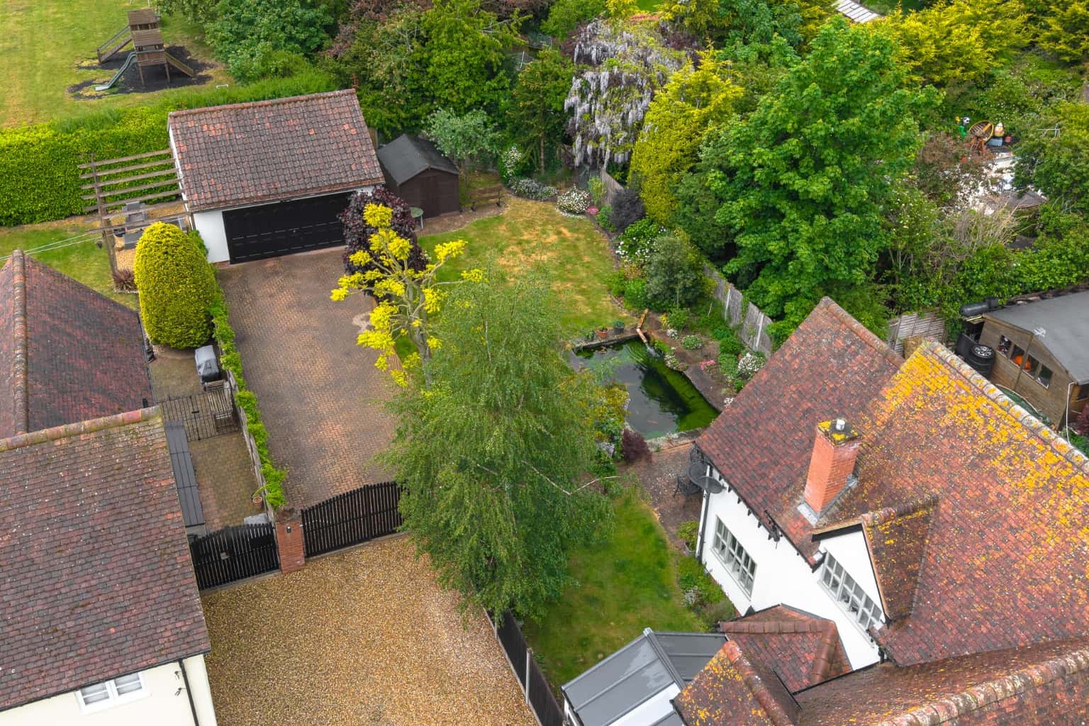 An attractive four bedroom detached family home with west facing mature gardens and double garage Property image 43