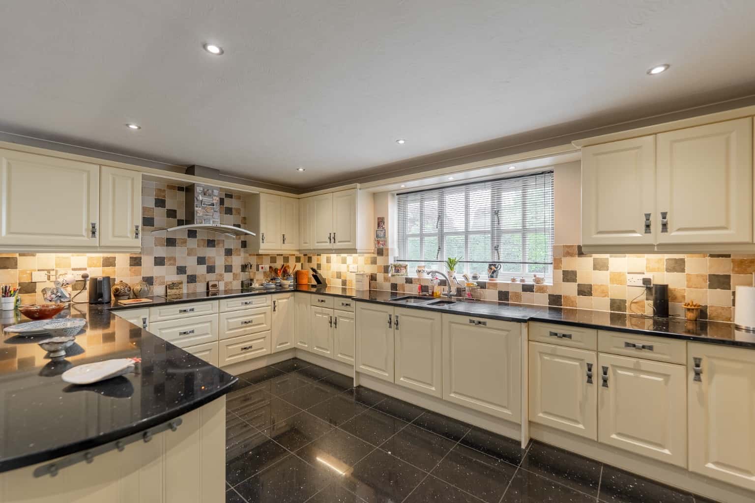 An attractive four bedroom detached family home with west facing mature gardens and double garage Property image 7