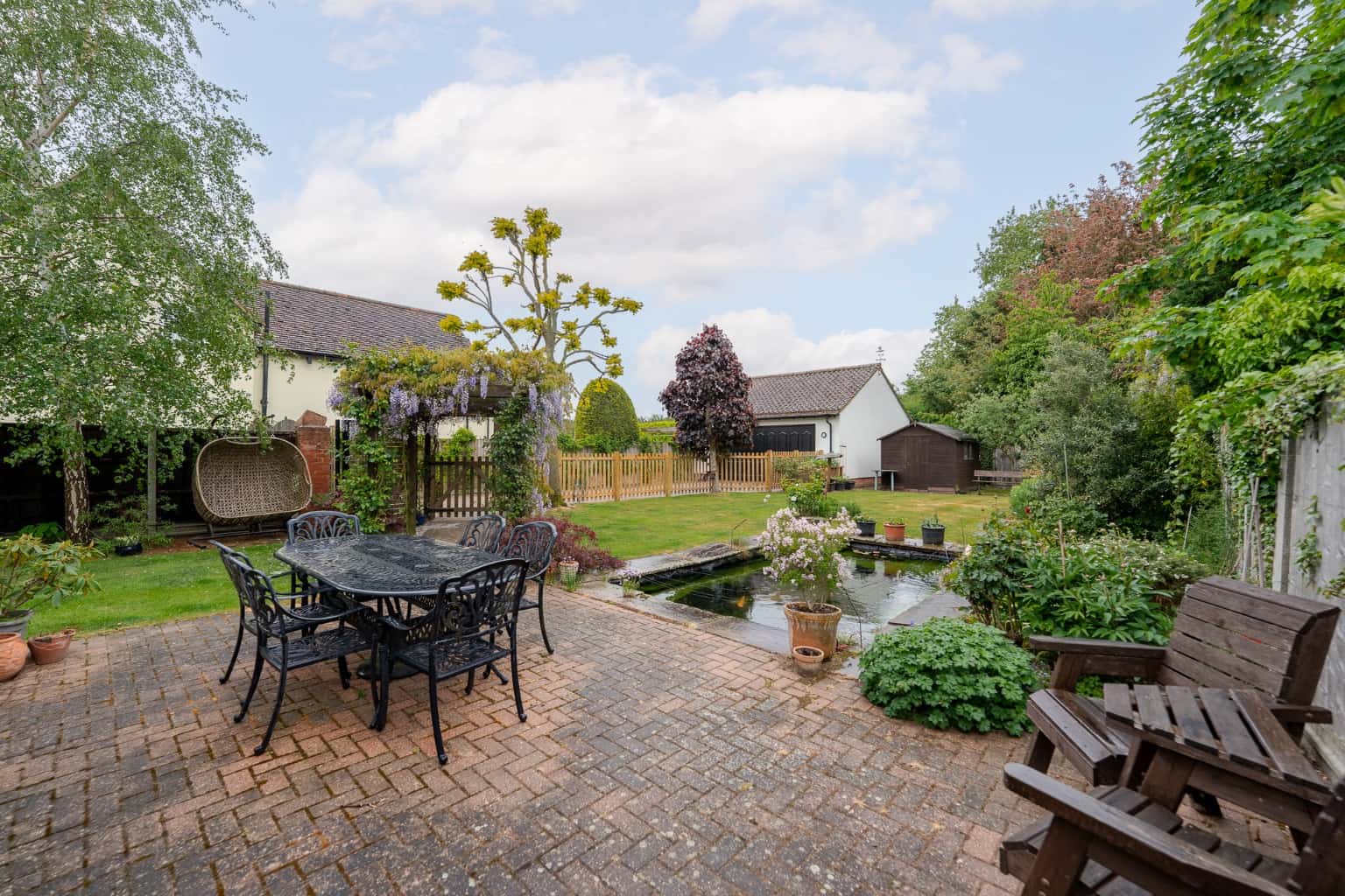 An attractive four bedroom detached family home with west facing mature gardens and double garage Property image 29