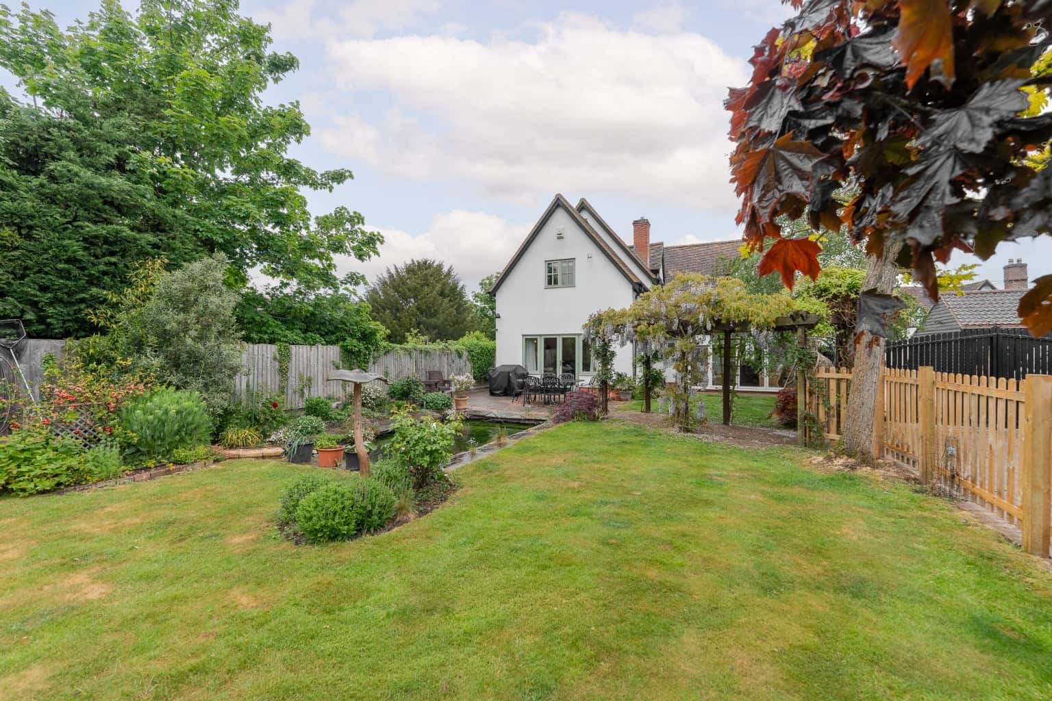 An attractive four bedroom detached family home with west facing mature gardens and double garage Property image 34