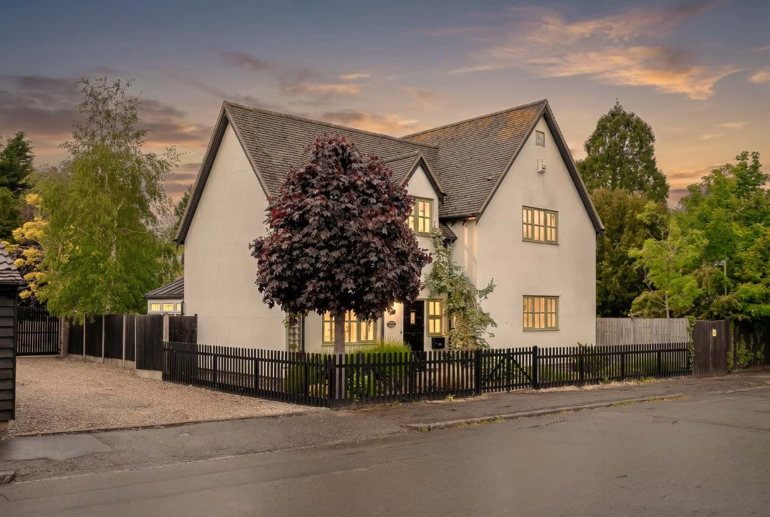 An attractive four bedroom detached family home with west facing mature gardens and double garage Property image 46