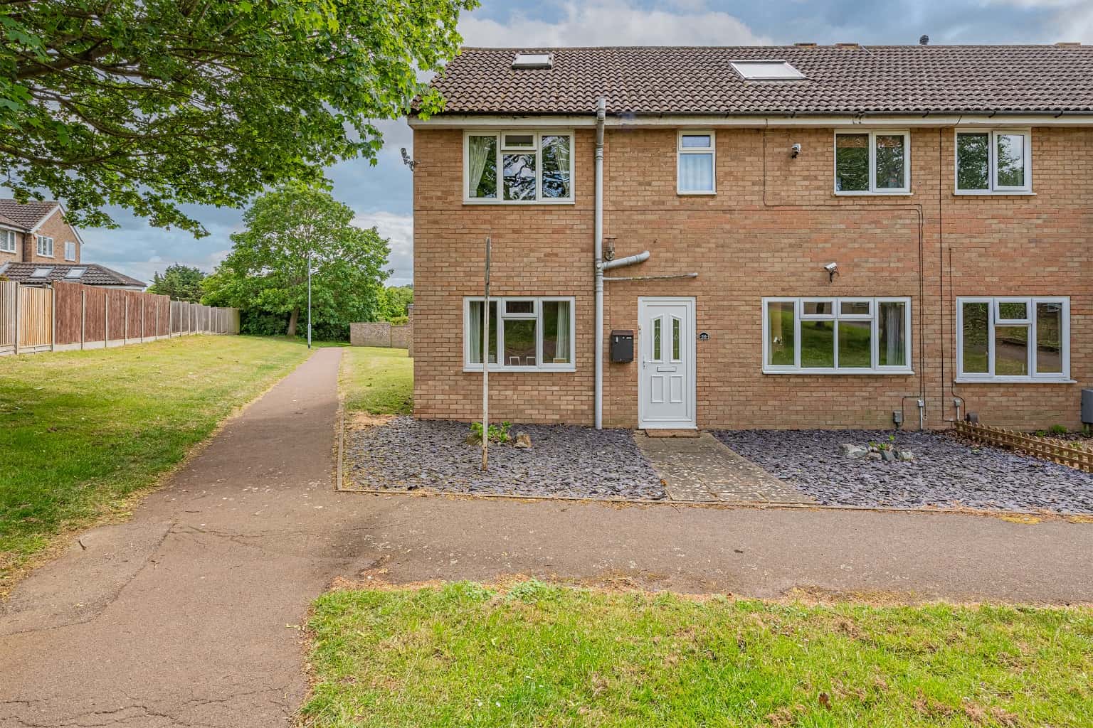 SUPERB FOUR BEDROOM FAMILY HOME WITH ENSUITE, GARAGE & GENEROUS LIVING SPACE IN EATON SOCON Property image 21