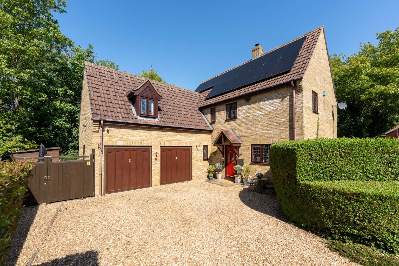 Beautifully Presented Four Bedroom Detached Home with Double Garage in Spaldwick, Huntingdon Property image 1