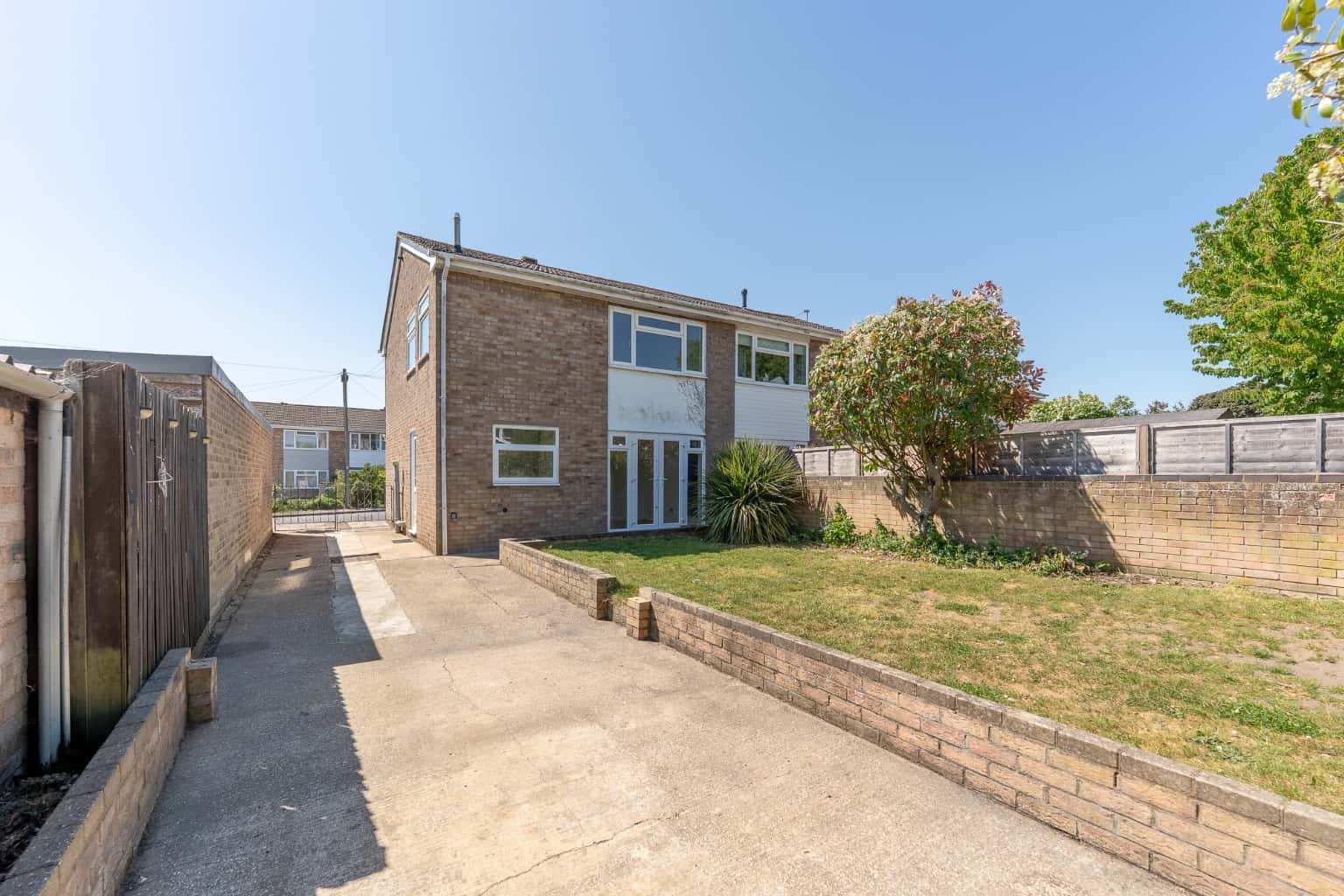 Charming 3-Bedroom Semi-Detached Home in Fenstanton Offered with No Onward Chain Property image 4