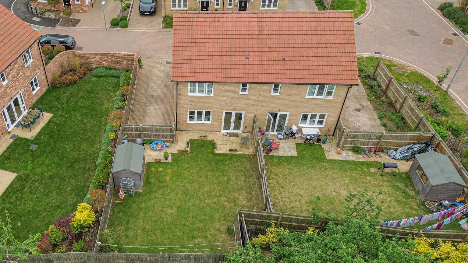 Stunning Two Bedroom Semi-Detached Home in Quiet Hardwick Cul-de-Sac Property image 3