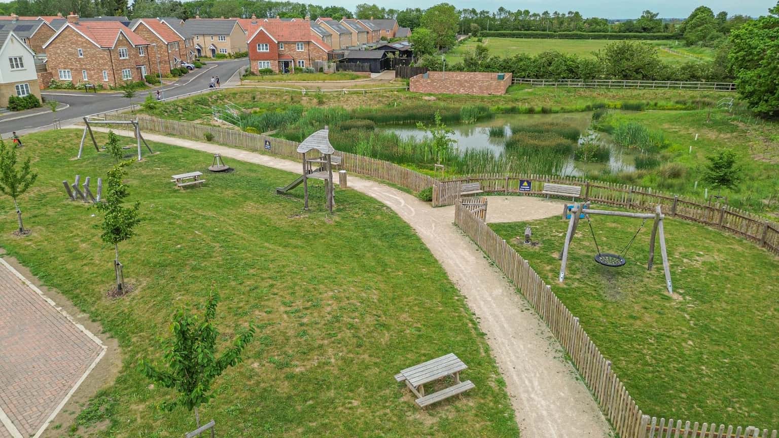 Stunning Two Bedroom Semi-Detached Home in Quiet Hardwick Cul-de-Sac Property image 20