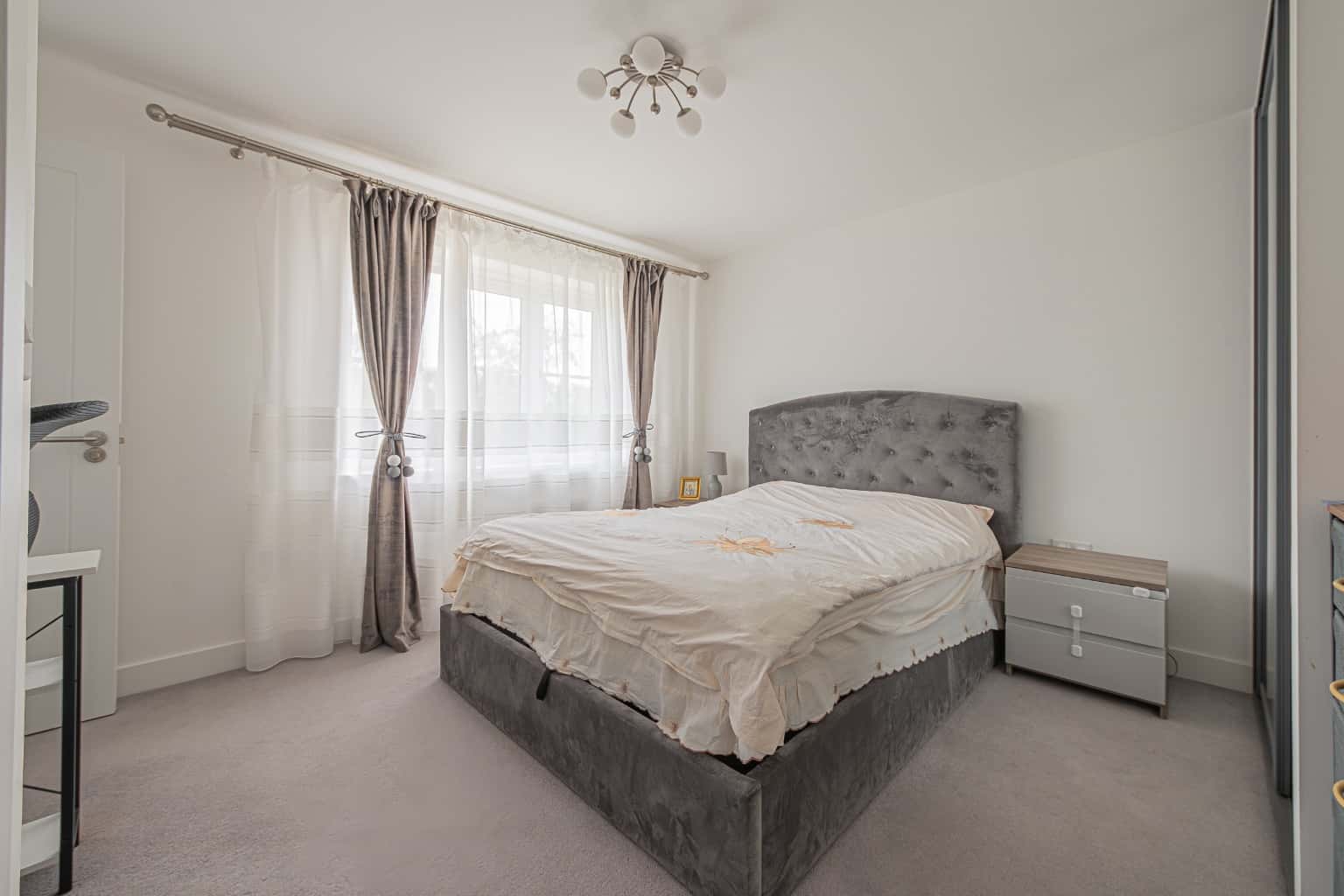 Stunning Two Bedroom Semi-Detached Home in Quiet Hardwick Cul-de-Sac Property image 13
