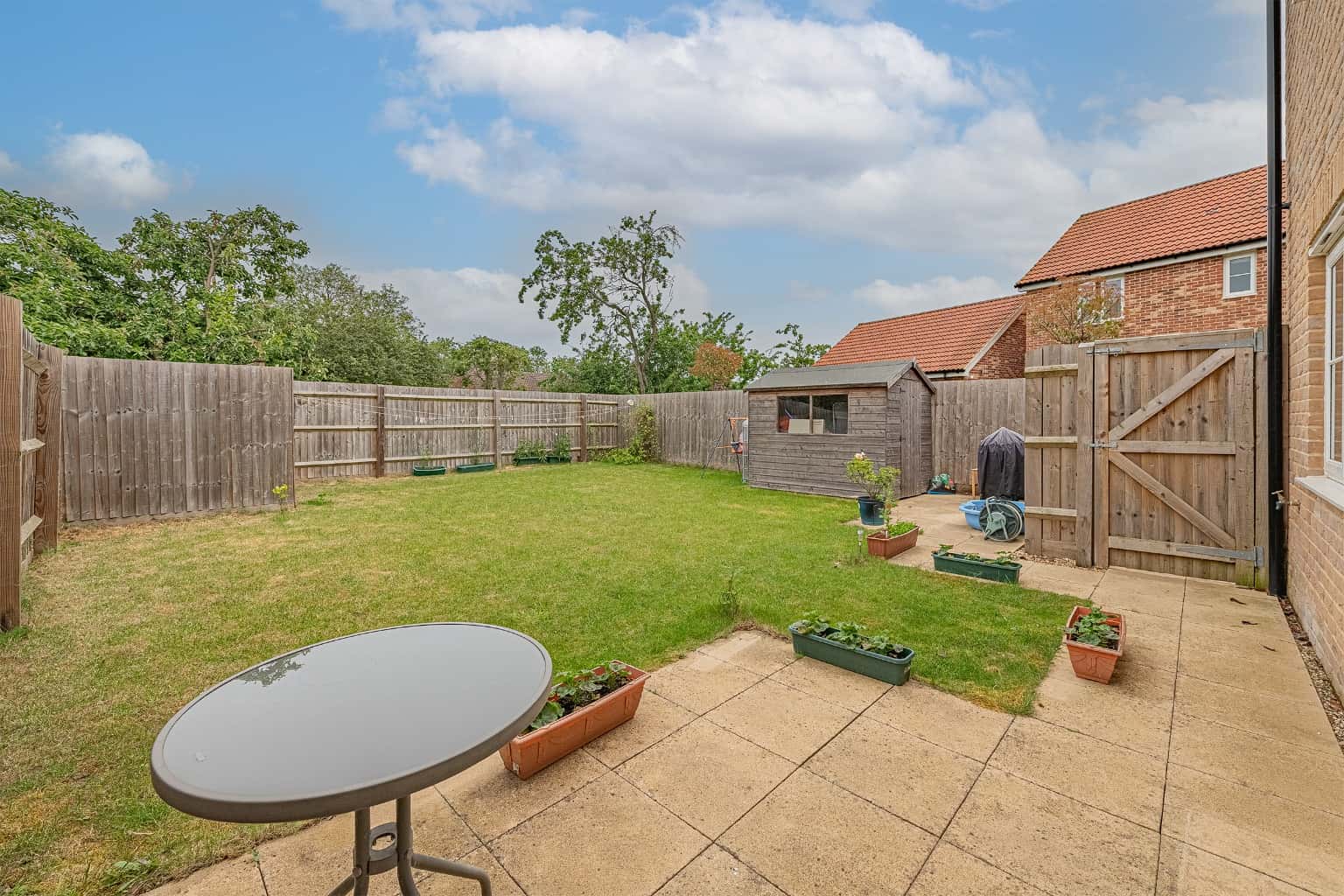 Stunning Two Bedroom Semi-Detached Home in Quiet Hardwick Cul-de-Sac Property image 19