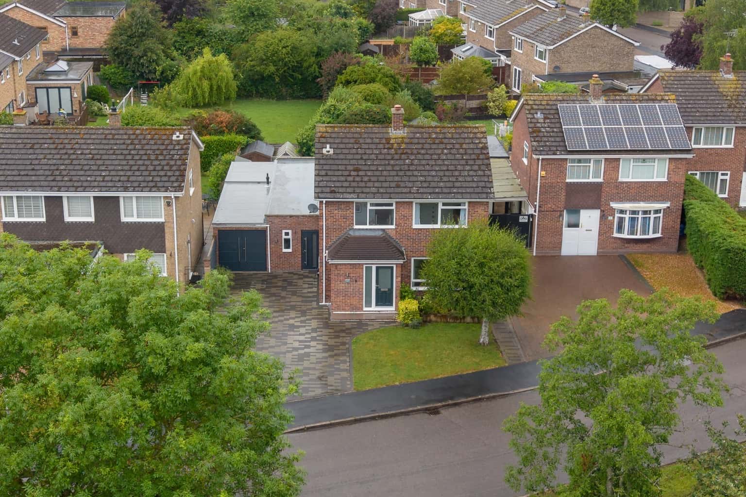 Exceptional Extended Detached Family Home with West-Facing Garden in Sought-After Great Staughton Property image 22