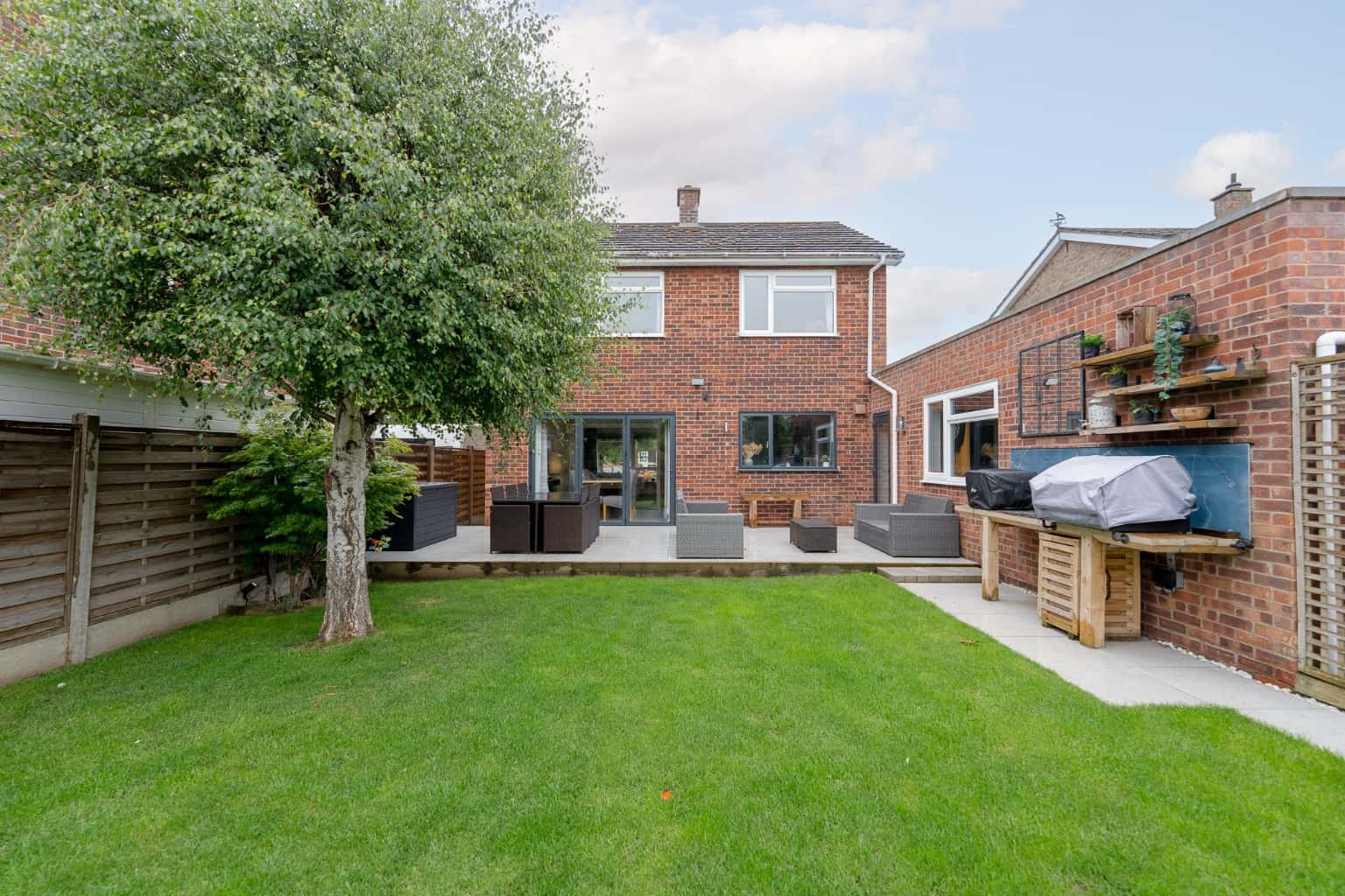 Exceptional Extended Detached Family Home with West-Facing Garden in Sought-After Great Staughton Property image 19