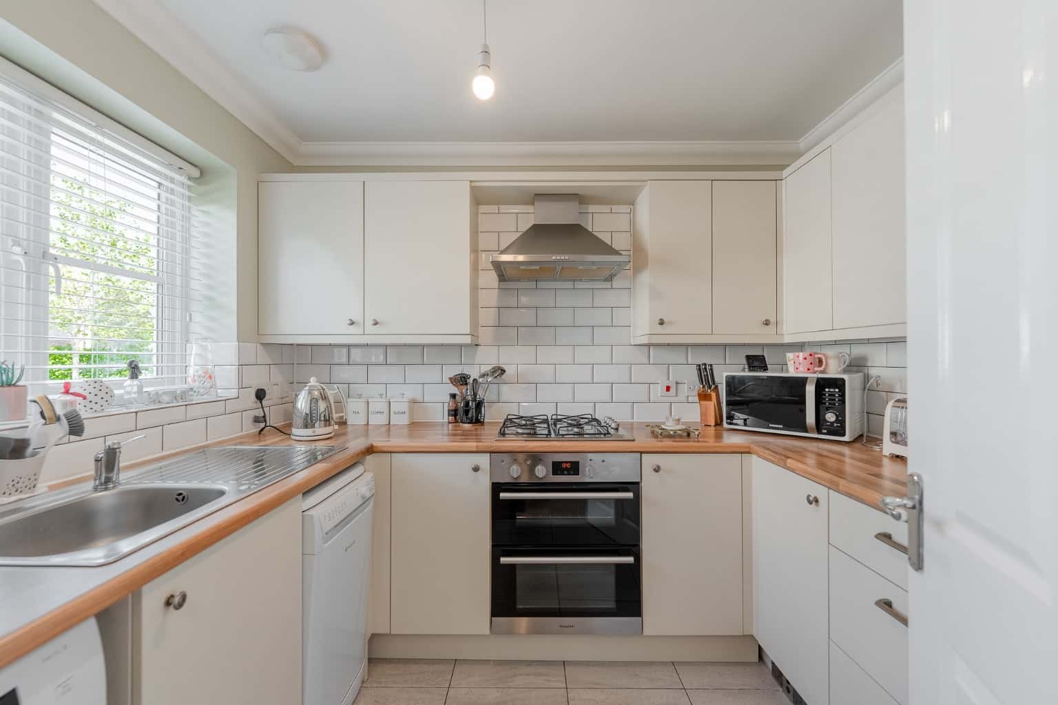 Immaculate Two Double Bedroom Home in Alconbury Weald Property image 4
