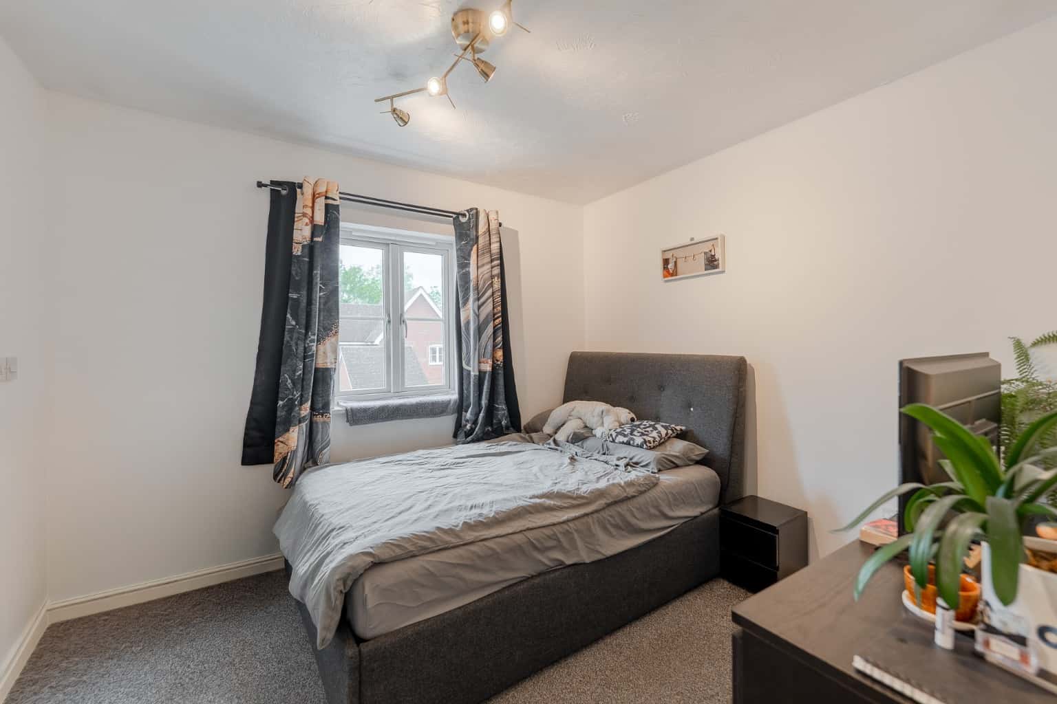 *** Guide Price £300,000 - £325,000 *** Charming 3-Bed Home in Papworth Everard with Garage Property image 10