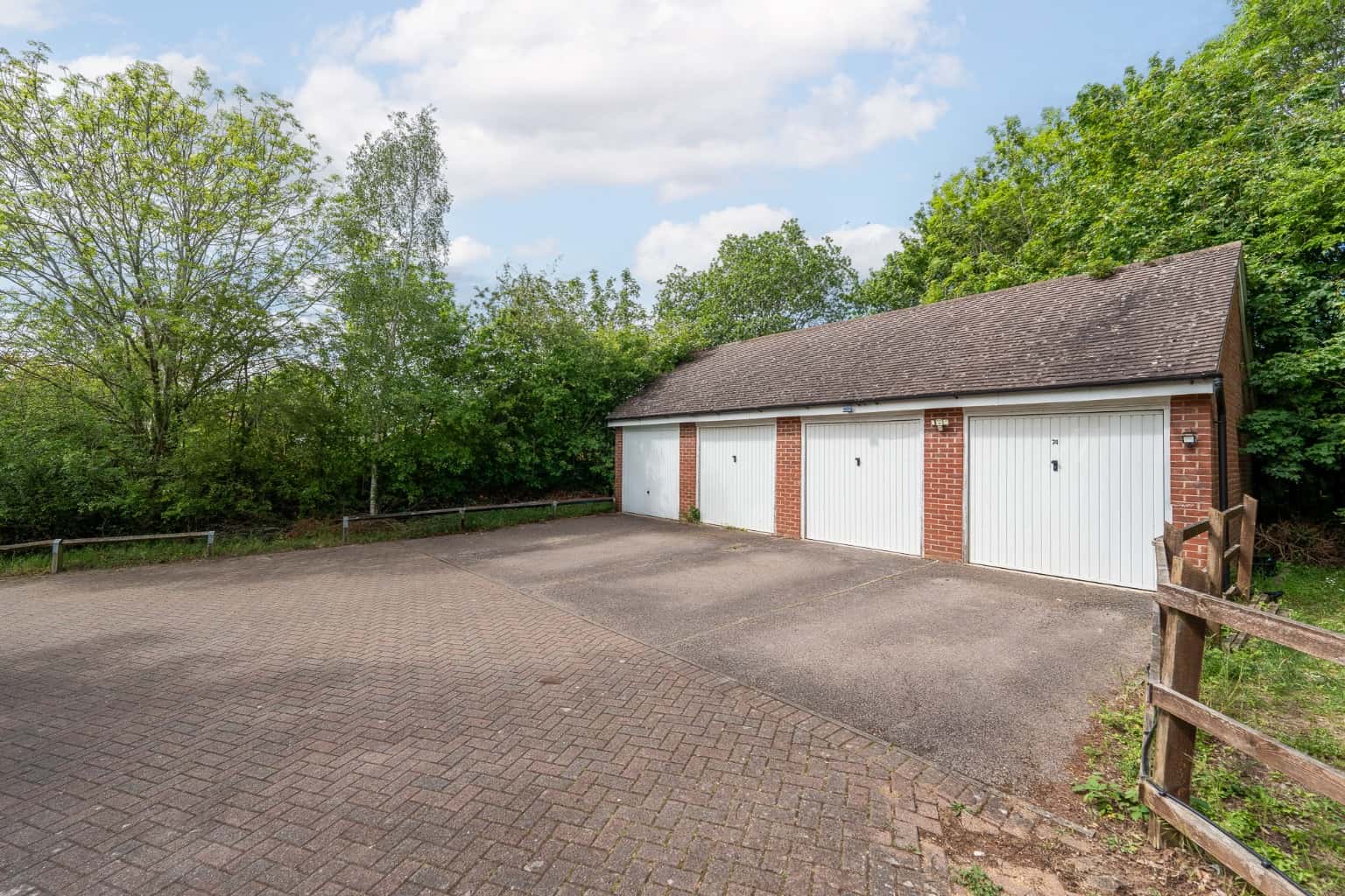 *** Guide Price £300,000 - £325,000 *** Charming 3-Bed Home in Papworth Everard with Garage Property image 18