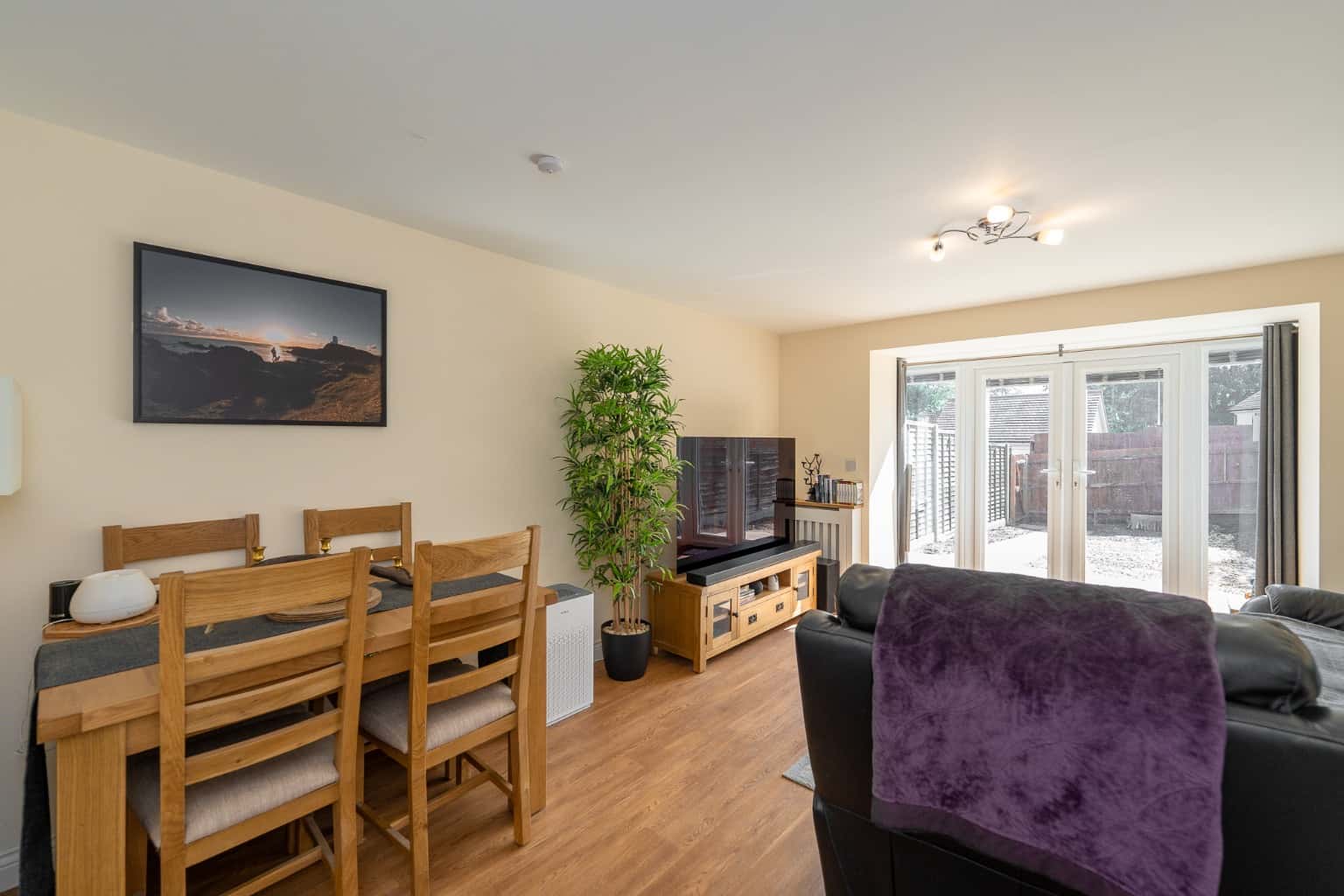 Immaculate 3 Double Bedroom Home in Popular Location Property image 2